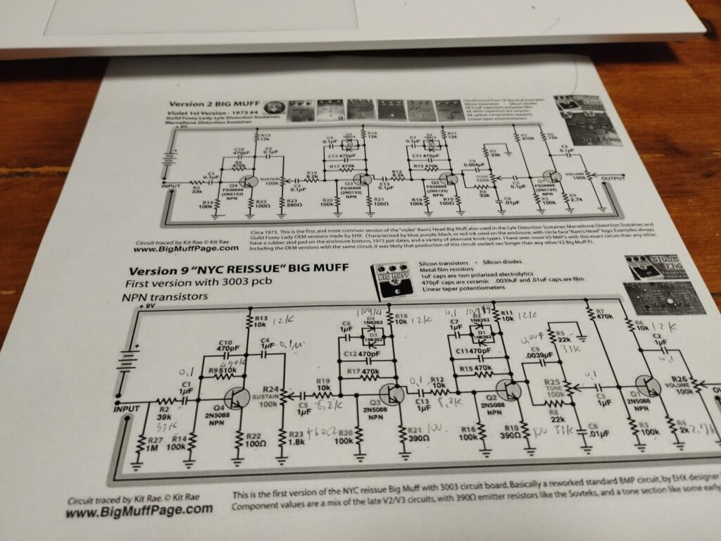 回路図　手書きで数値が書きこまれている